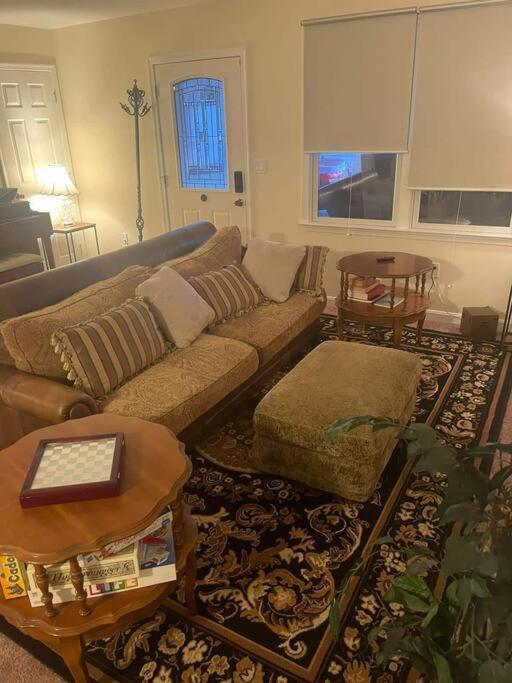 Entire Private 2 Bedrooms House, Nice Neighborhood Arnold Eksteriør bilde